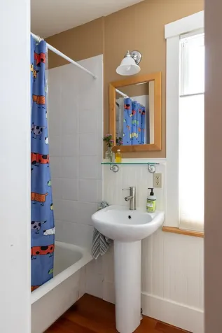 9 Spruce Court Burlington VT 05401