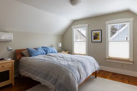 9 Spruce Court Burlington VT 05401