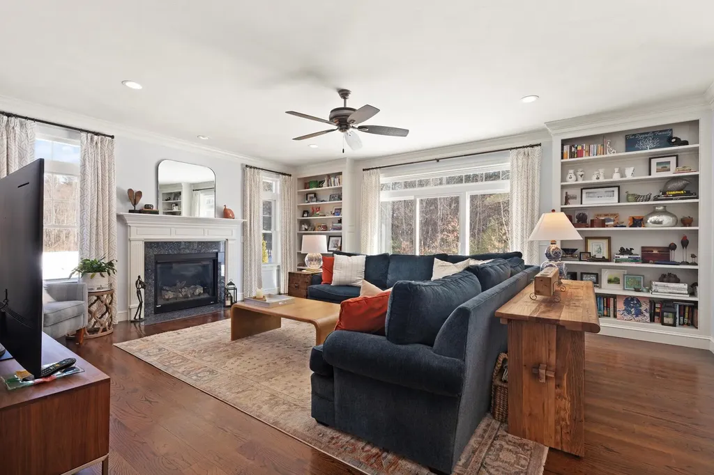 26 Snow Lane Hollis NH 03049