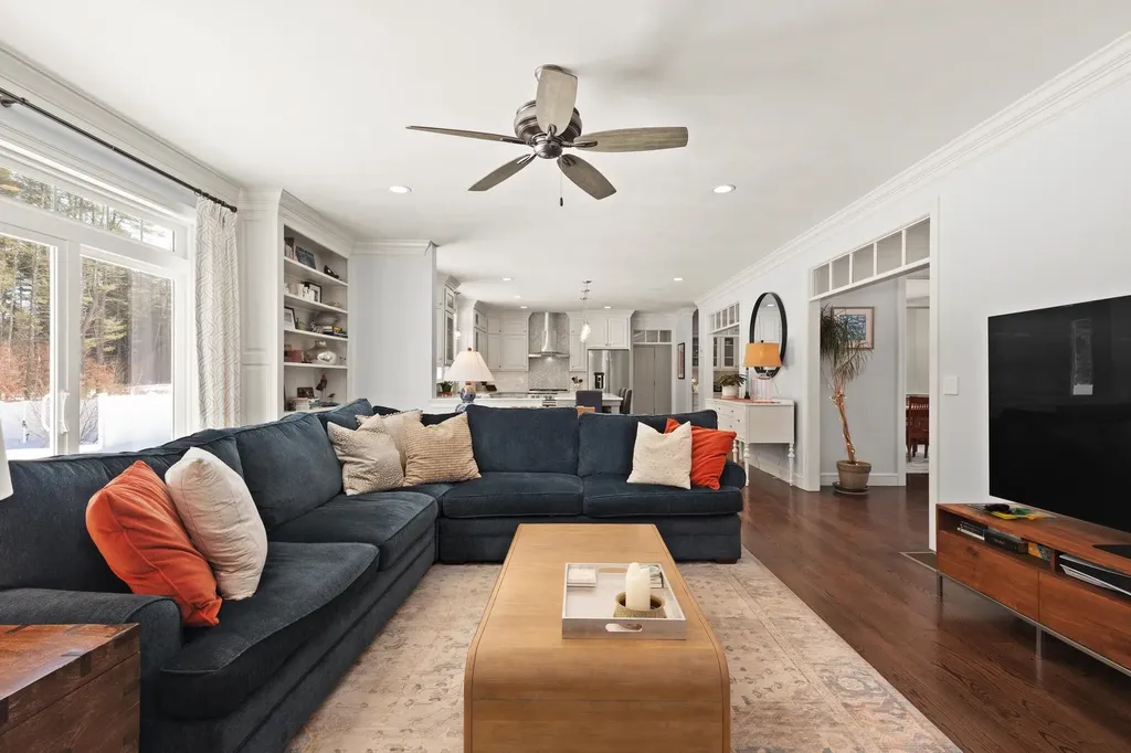 26 Snow Lane Hollis NH 03049