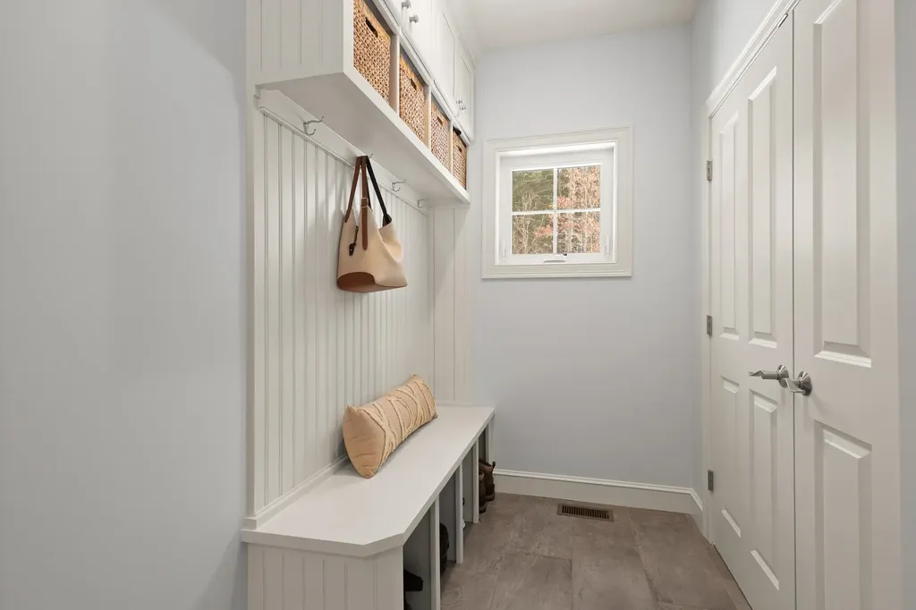 26 Snow Lane Hollis NH 03049