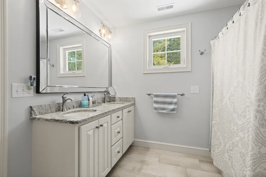 26 Snow Lane Hollis NH 03049