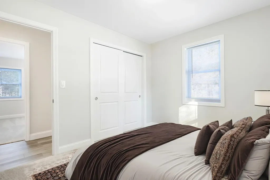 2 Mulberry Street Windham NH 03087