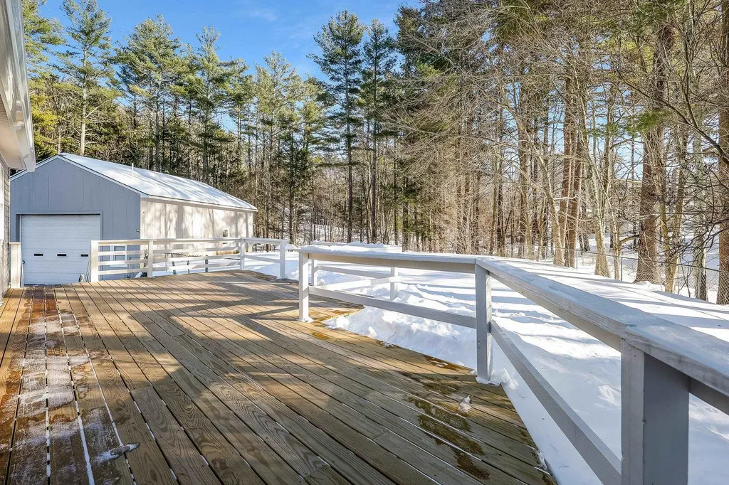 2 Mulberry Street Windham NH 03087