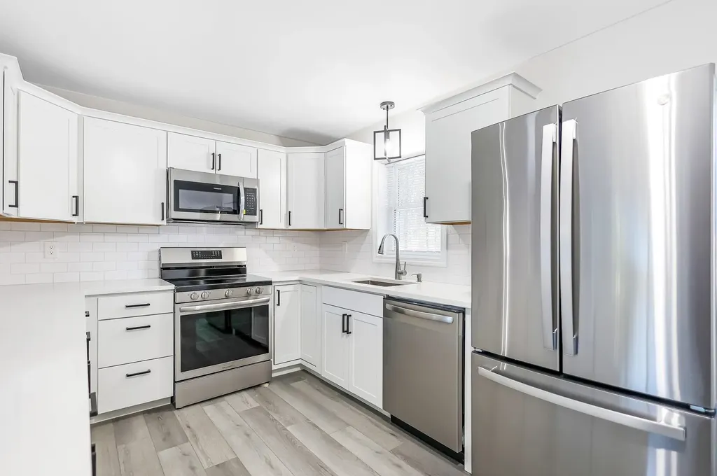 2 Mulberry Street Windham NH 03087