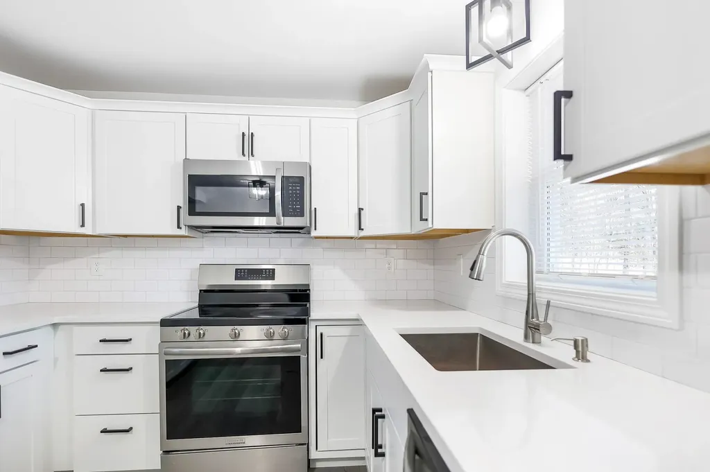 2 Mulberry Street Windham NH 03087