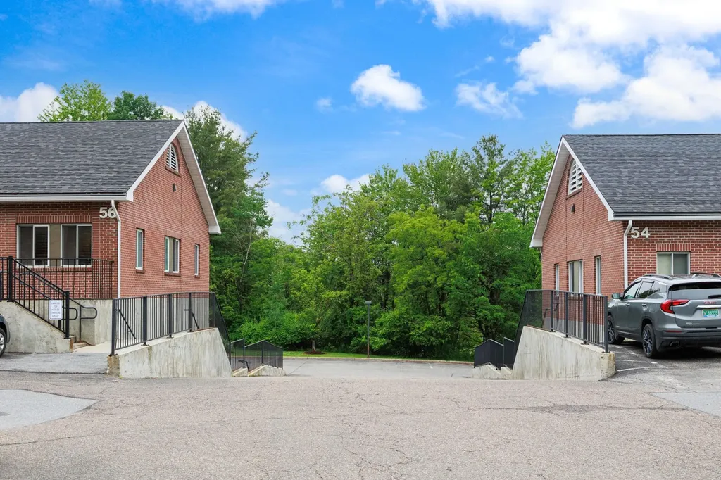 54 West Twin Oaks Terrace South Burlington VT 05403