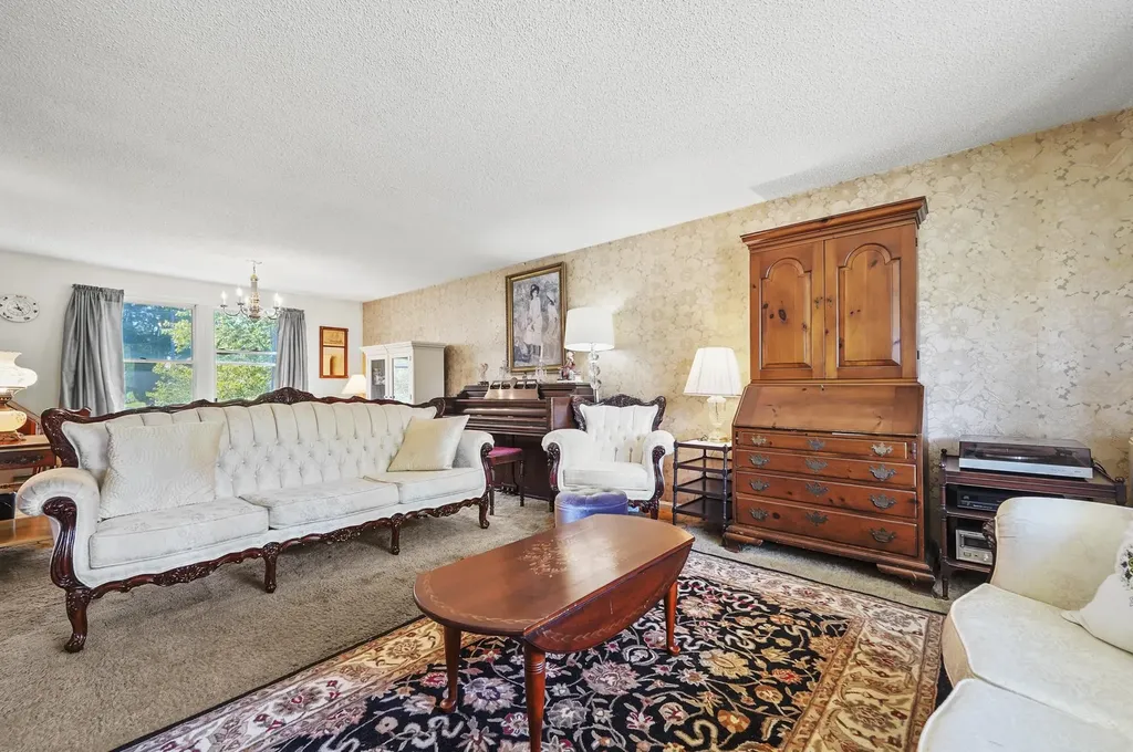 40 Opal Avenue Portsmouth NH 03801