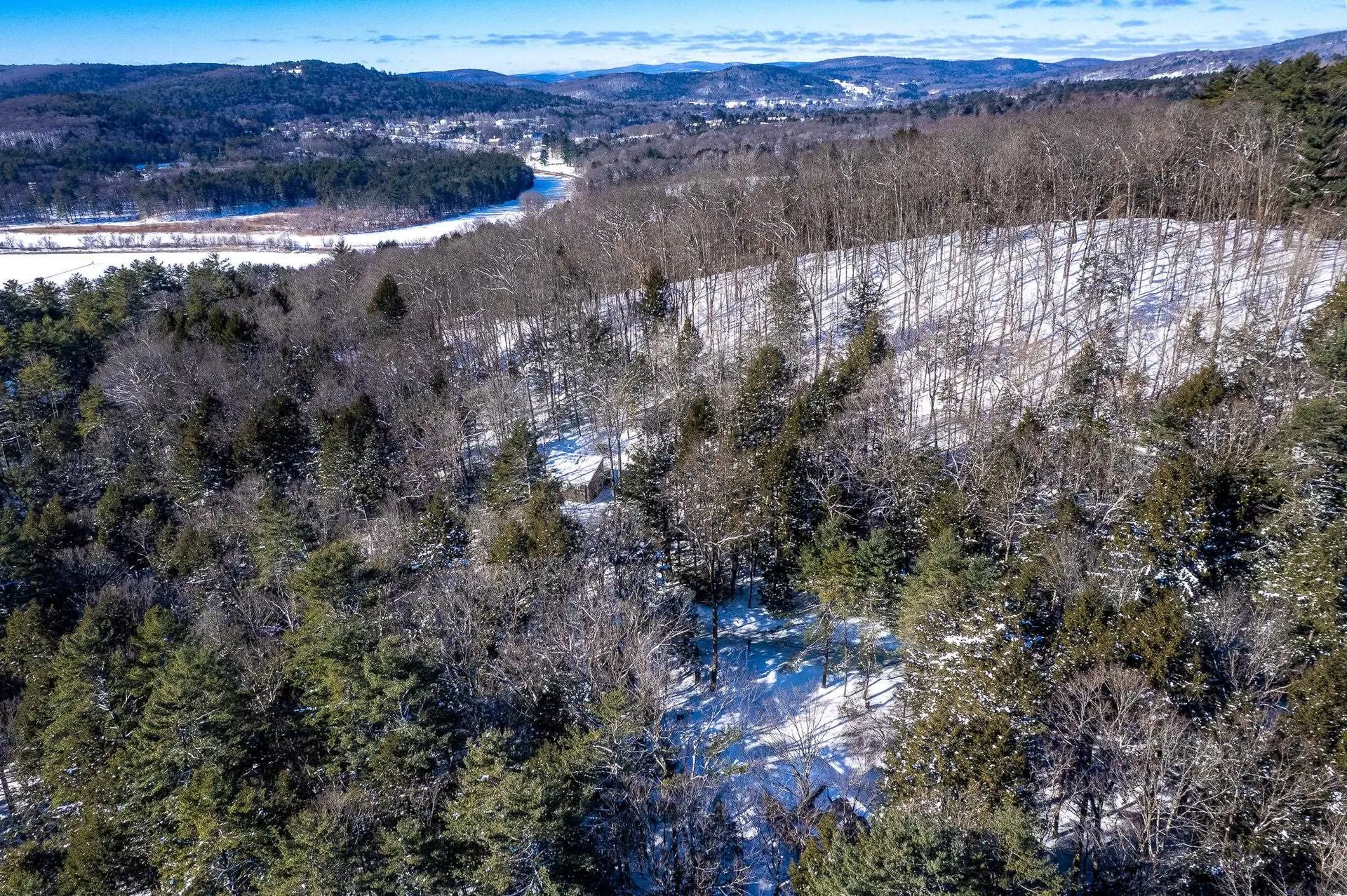 107 Jay Hill Road Hartford VT 05059