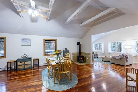 107 Jay Hill Road Hartford VT 05059