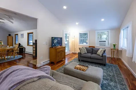 107 Jay Hill Road Hartford VT 05059