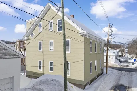 214 Bremer Street Manchester NH 03102