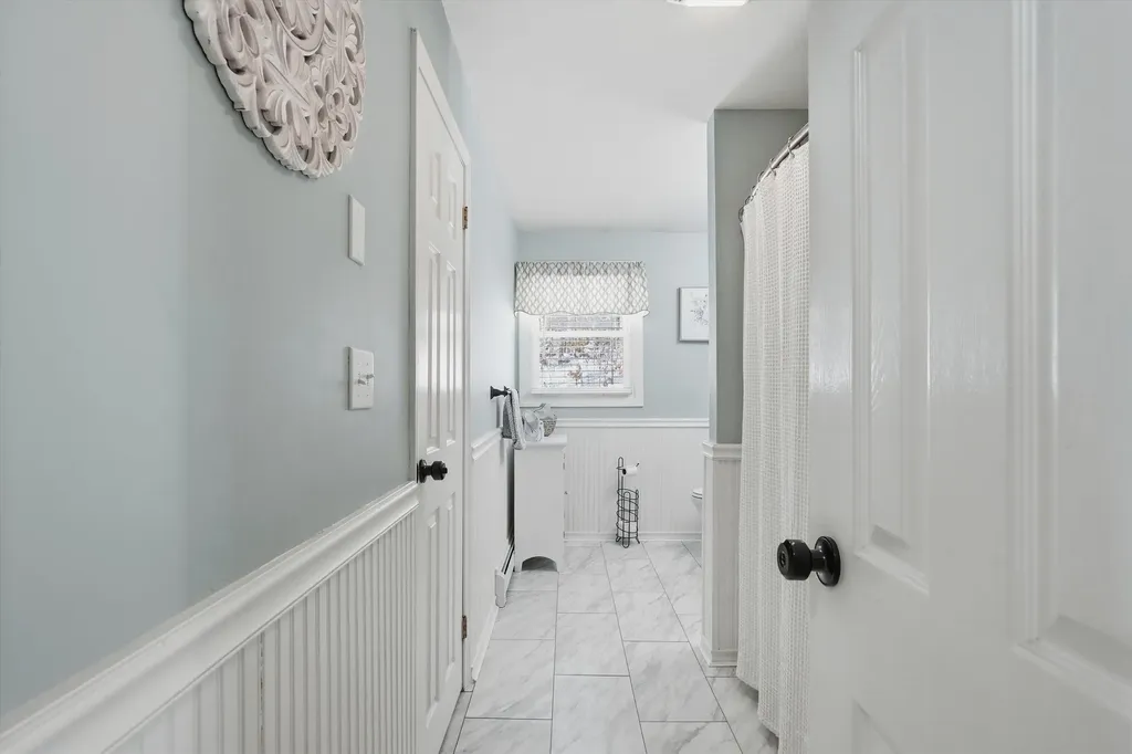 5 Richard Court Raymond NH 03077