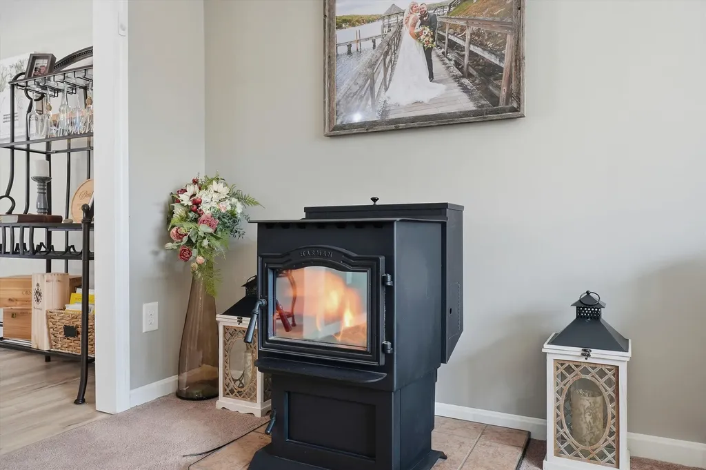 5 Richard Court Raymond NH 03077