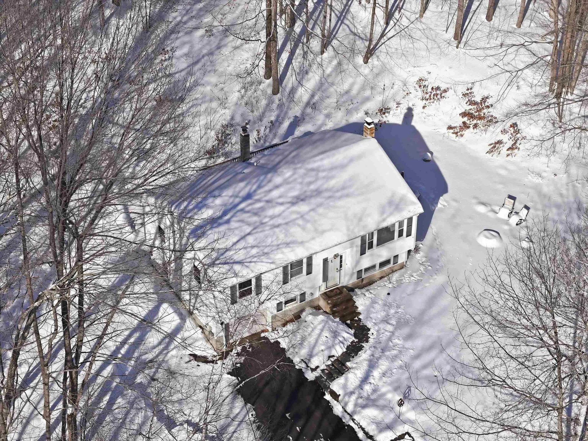 5 Richard Court Raymond NH 03077