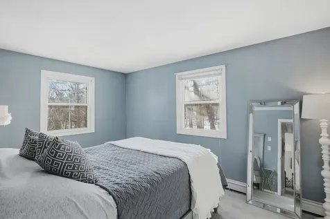 5 Richard Court Raymond NH 03077