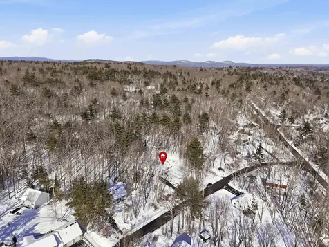 5 Richard Court Raymond NH 03077