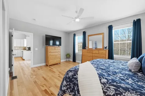 47 Clover Lane Londonderry NH 03053