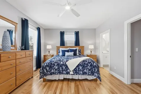 47 Clover Lane Londonderry NH 03053