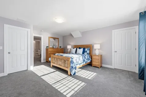 47 Clover Lane Londonderry NH 03053