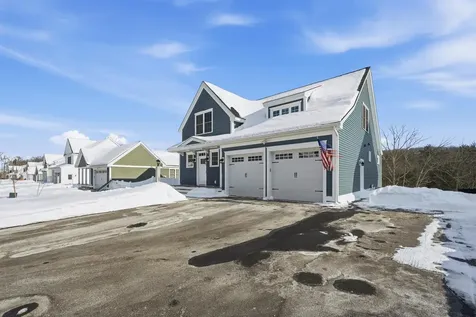 47 Clover Lane Londonderry NH 03053