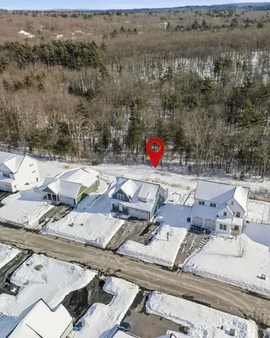 47 Clover Lane Londonderry NH 03053