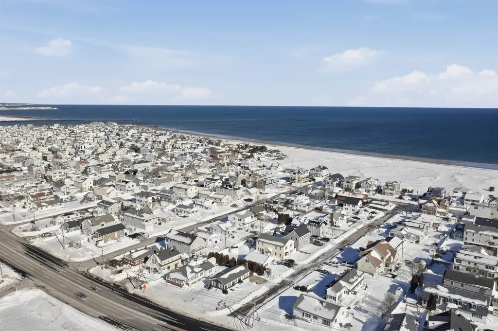 3 Tyngsboro Street Seabrook NH 03874