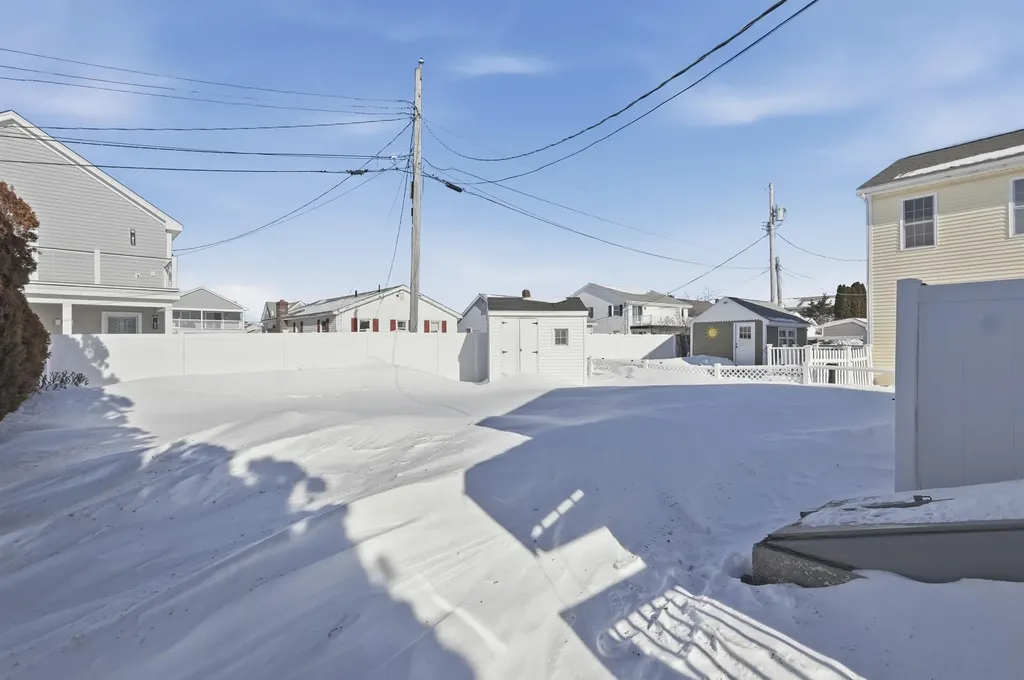 3 Tyngsboro Street Seabrook NH 03874