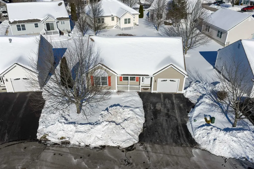 3 Katherine Court Hudson NH 03051