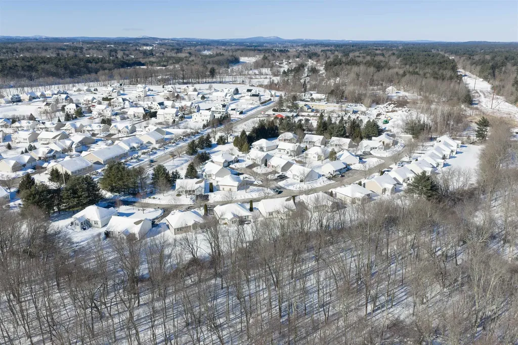 3 Katherine Court Hudson NH 03051