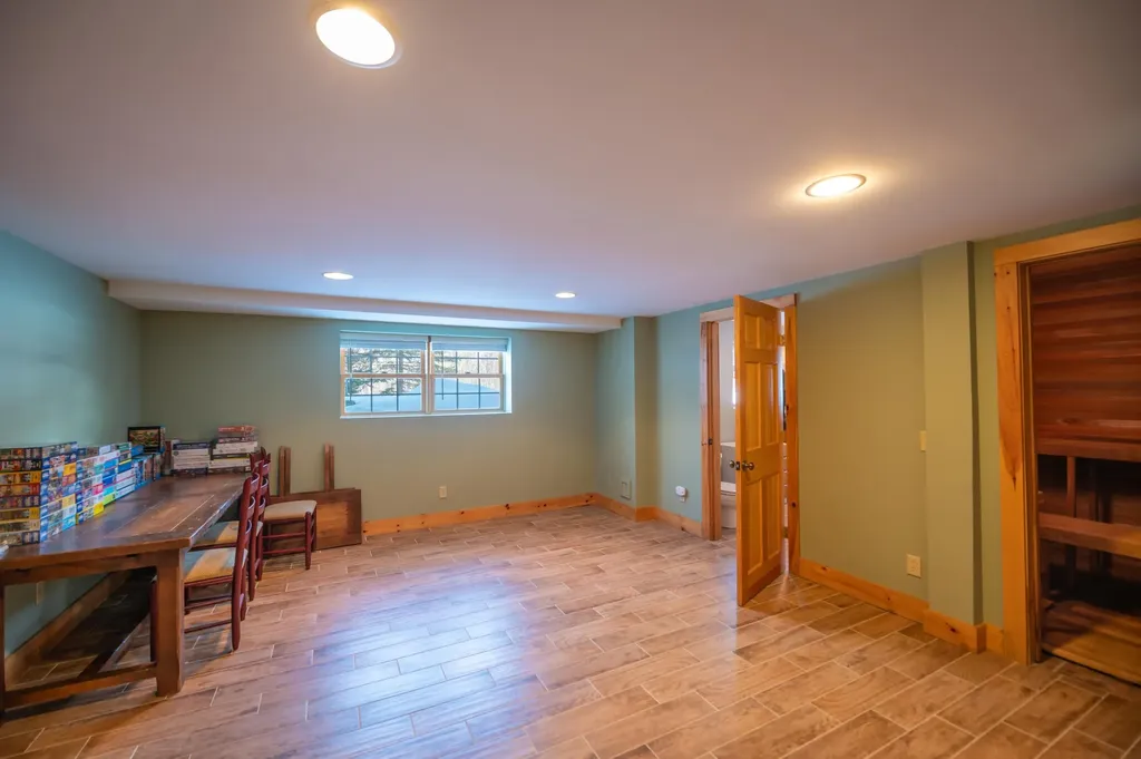 26 Spring Hill Road Dover VT 05356