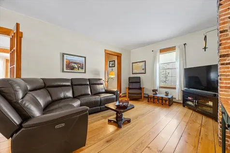 76 Tsienneto Road Derry NH 03038