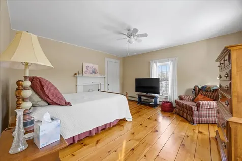 76 Tsienneto Road Derry NH 03038