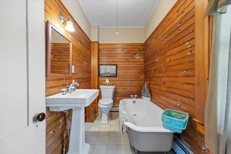 76 Tsienneto Road Derry NH 03038