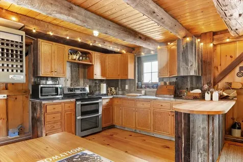 76 Tsienneto Road Derry NH 03038