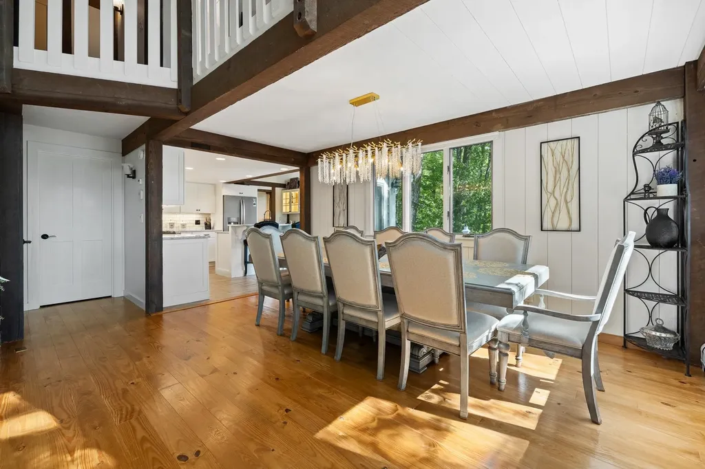 21 Shore Road Grantham NH 03753