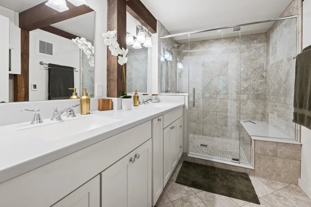 21 Shore Road Grantham NH 03753