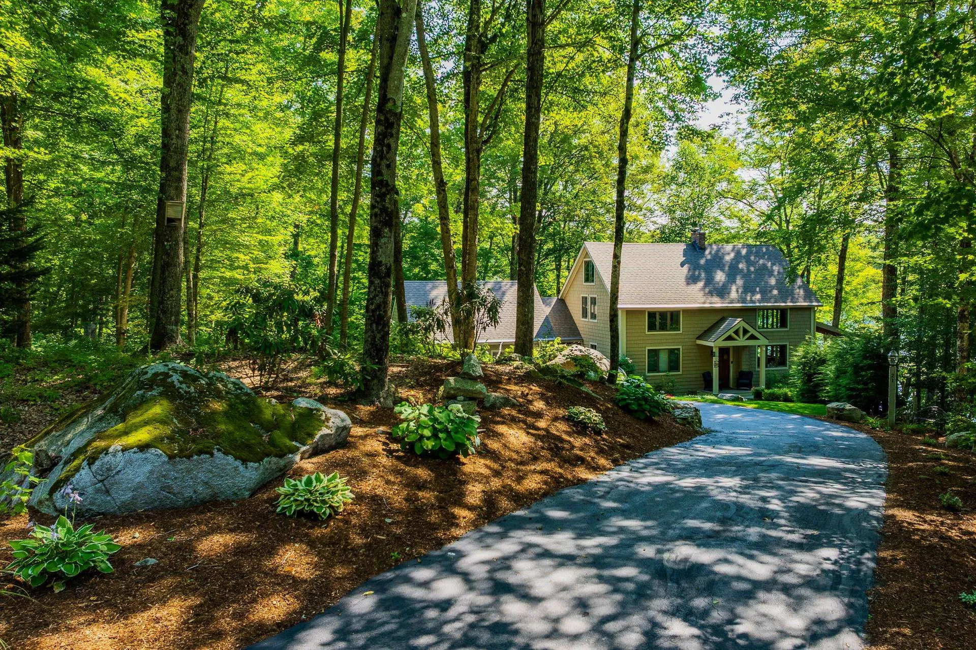 21 Shore Road Grantham NH 03753