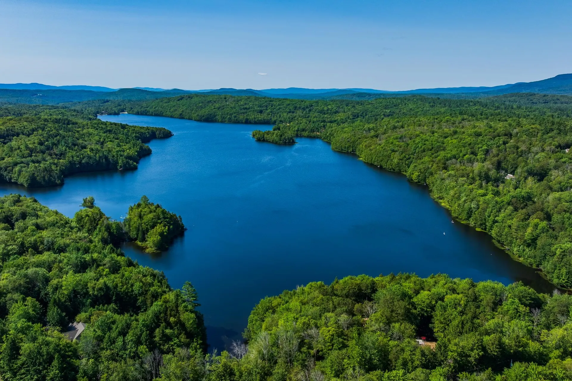 21 Shore Road Grantham NH 03753