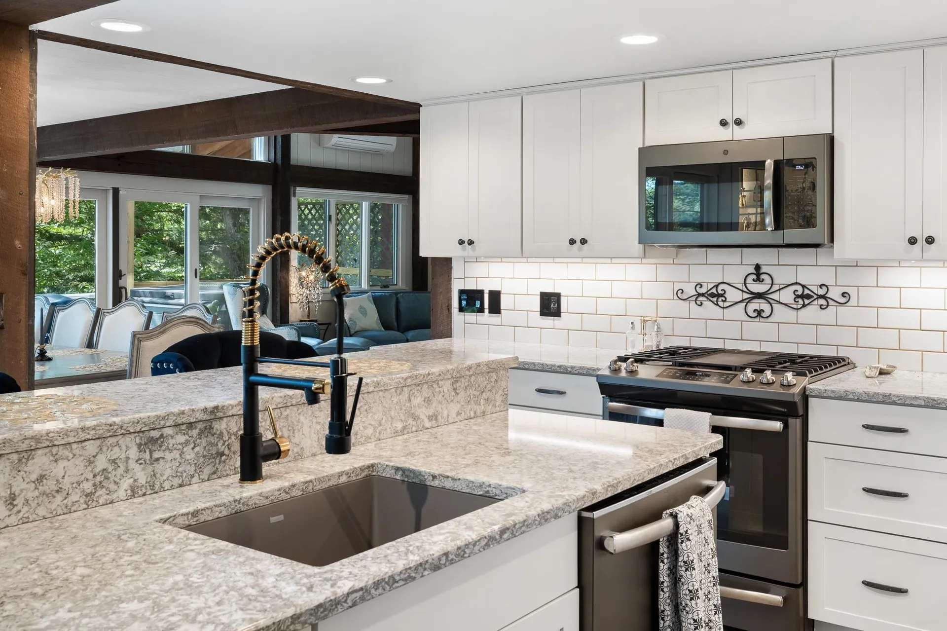 21 Shore Road Grantham NH 03753