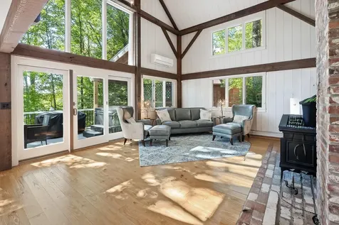 21 Shore Road Grantham NH 03753