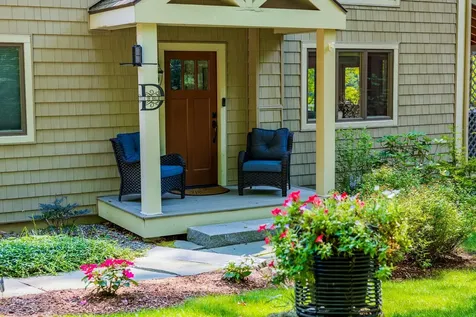 21 Shore Road Grantham NH 03753