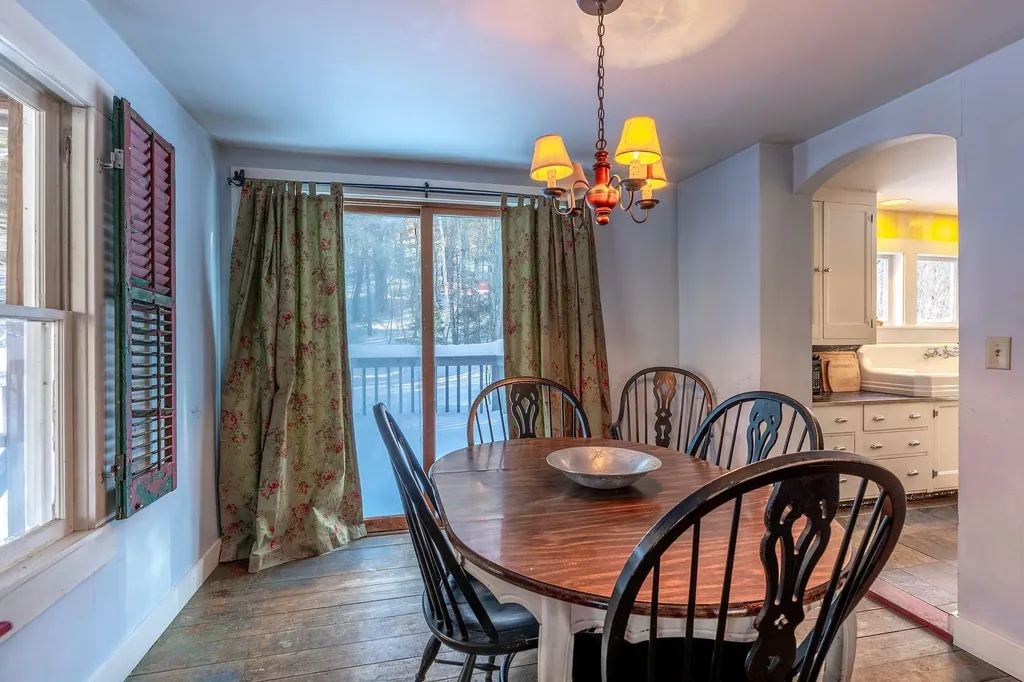 9047 Vt Route 30 Jamaica VT 05343