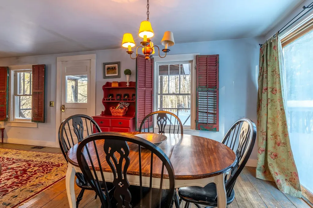 9047 Vt Route 30 Jamaica VT 05343