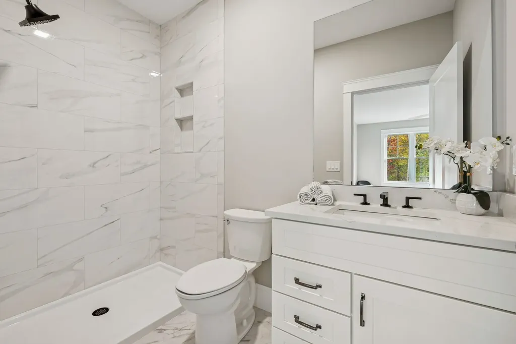 71 Shipwright Way Newington NH 03801