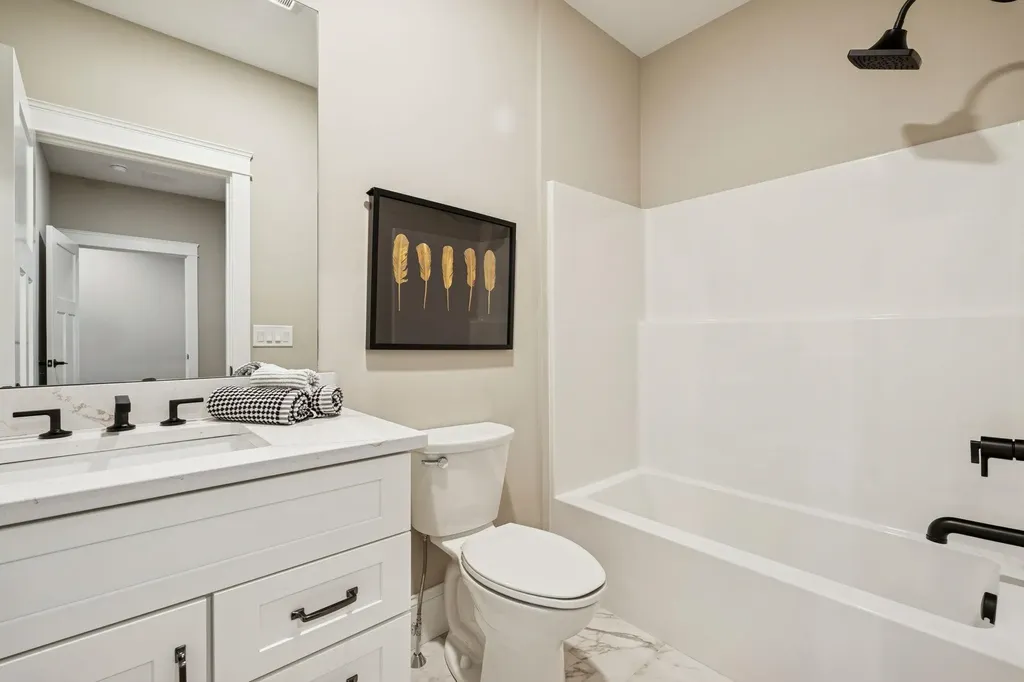 71 Shipwright Way Newington NH 03801