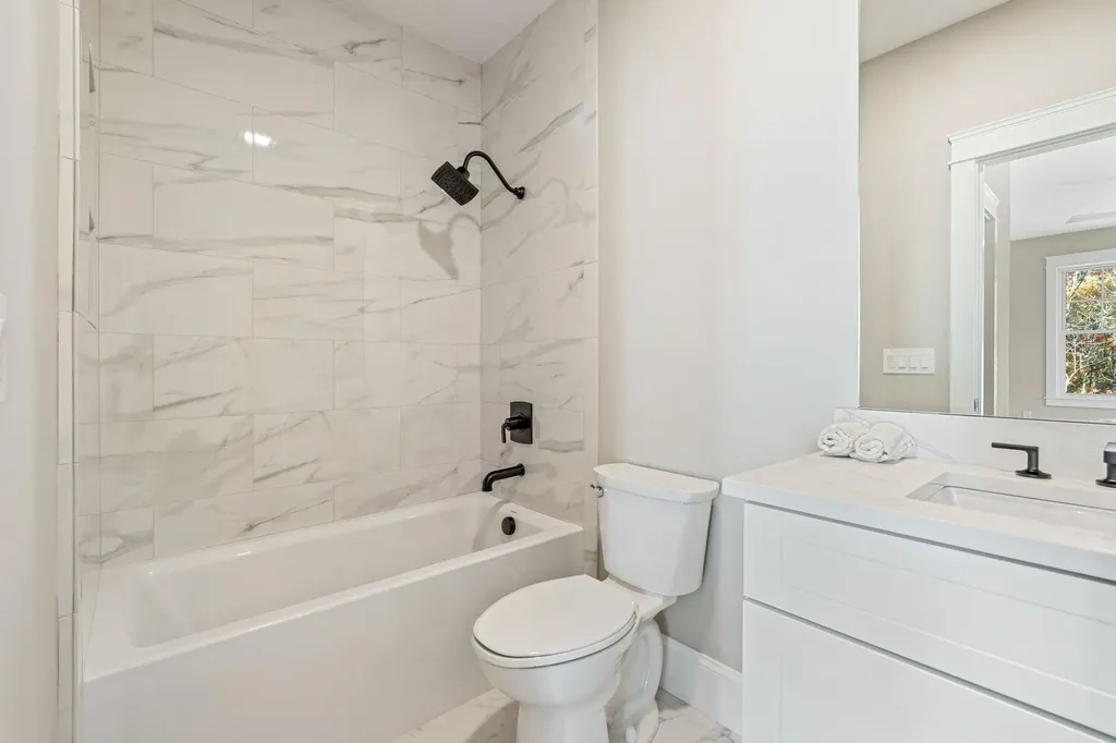 71 Shipwright Way Newington NH 03801