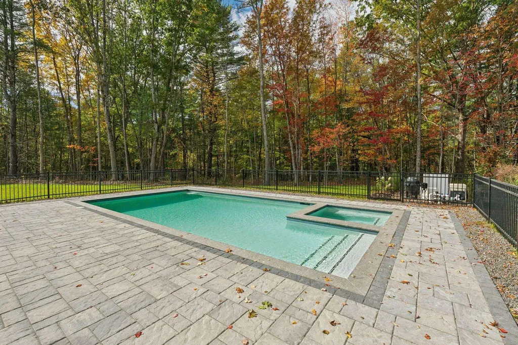 71 Shipwright Way Newington NH 03801
