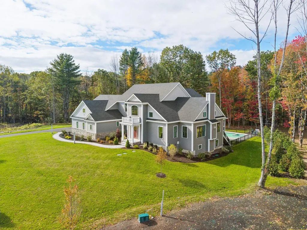71 Shipwright Way Newington NH 03801