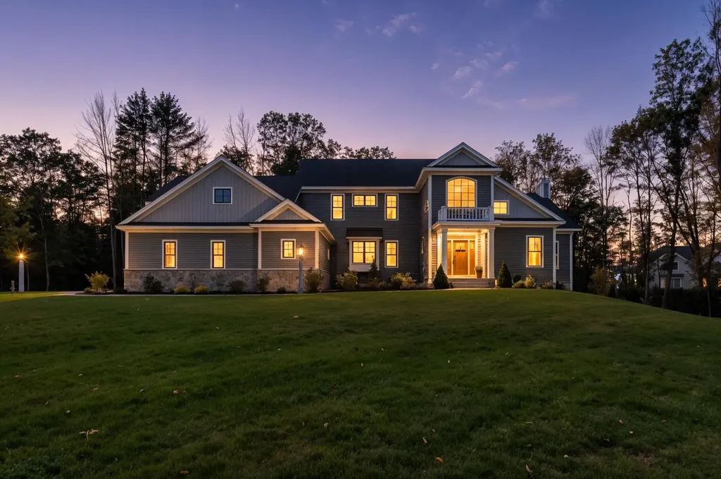 71 Shipwright Way Newington NH 03801